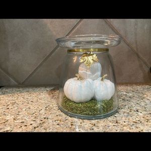 Bath and body works white pumpkin glass candle stand